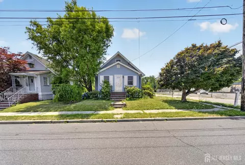 27 Lillian Ter, Woodbridge, NJ 07095