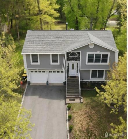 46 Heather Dr, Somerset, NJ 08873