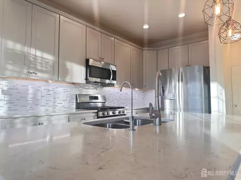 44 Begonia Ln, Monroe, NJ 08831