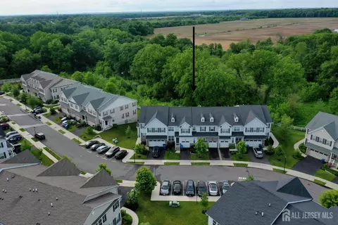 44 Begonia Ln, Monroe, NJ 08831