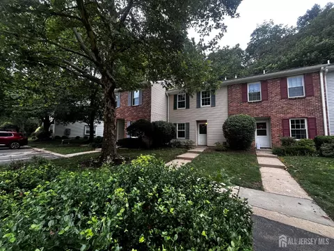260 Palombi Ct, East Brunswick, NJ 08816