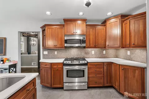 Kitchen - 1 Eagle Ct, Monroe, NJ 08831 photo 3 of 5
