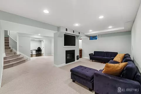 Living - 1 Eagle Ct, Monroe, NJ 08831 photo 2 of 4