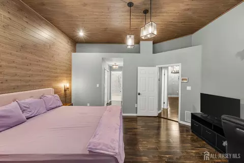 Bedroom - 1 Eagle Ct, Monroe, NJ 08831 photo 4 of 10