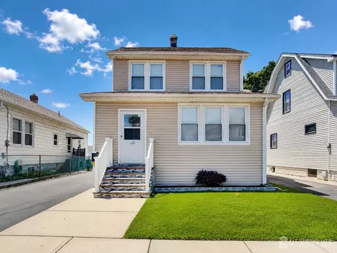 165 Randolph St, Carteret, NJ 07008