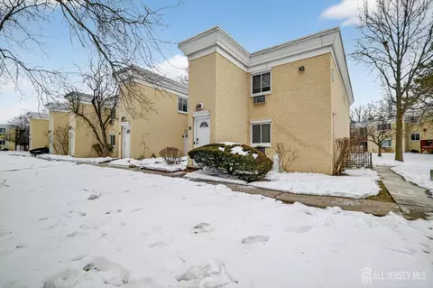22 Lake Ave #5A, East Brunswick, NJ 08816