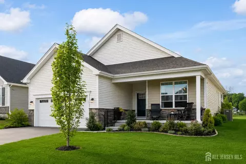 38 Keeneland Rd, Plumsted, NJ 08533