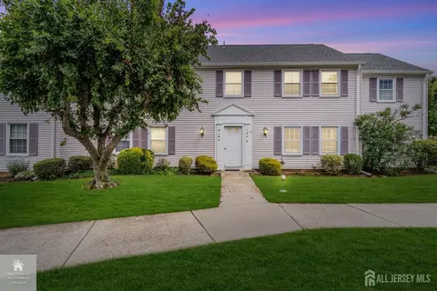 194 Madison Ln #N, Monroe, NJ 08831