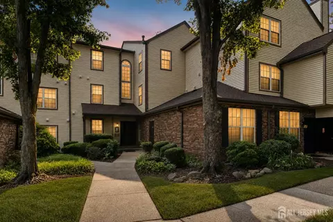 3173 Cypress Ct, South Brunswick, NJ 08852