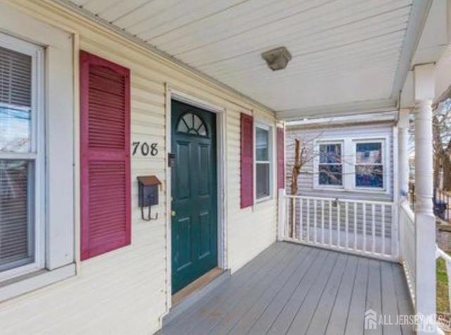 708 Magnolia St, Highland Park, NJ 08904