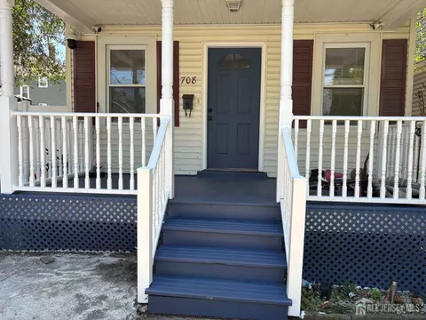 708 Magnolia St, Highland Park, NJ 08904