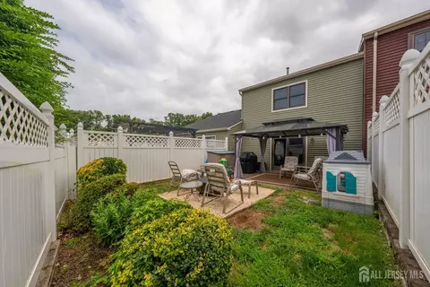 21 Knoll Ct, Matawan, NJ 07747 photo 17
