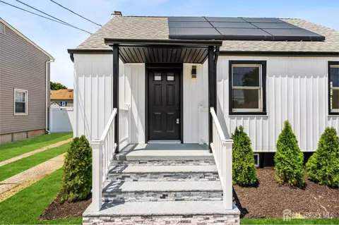 Exterior - 234 Old Rd, Sewaren, NJ 07077 photo 5 of 5