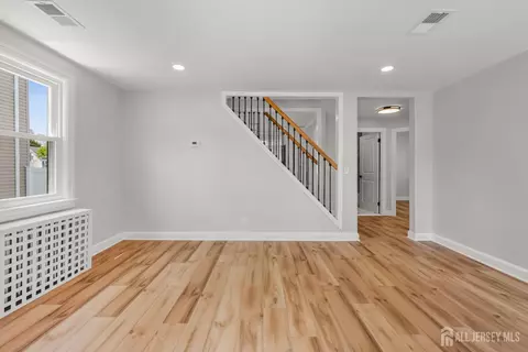 Living - 234 Old Rd, Sewaren, NJ 07077 photo 2 of 4