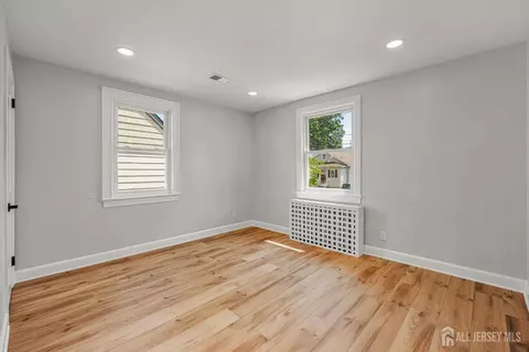 Bedroom - 234 Old Rd, Sewaren, NJ 07077 photo 1 of 2