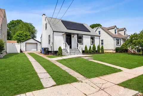 Exterior - 234 Old Rd, Sewaren, NJ 07077 photo 3 of 5