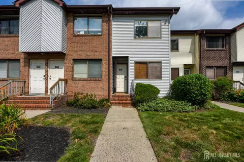 3707 Birchwood Ct, North Brunswick, NJ 08902