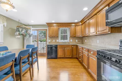 Other - 8 Hooker St, Middlesex, NJ 08846 photo 2 of 7