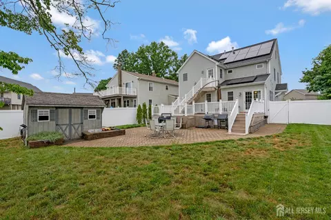Exterior - 8 Hooker St, Middlesex, NJ 08846 photo 4 of 5