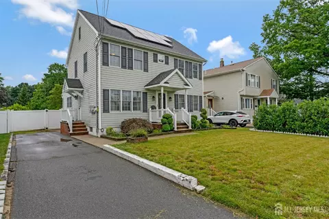 Exterior - 8 Hooker St, Middlesex, NJ 08846 photo 2 of 5
