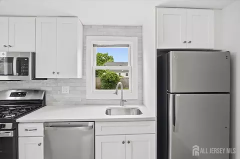 Kitchen - 421 1st St, Middlesex, NJ 08846 photo 3 of 3
