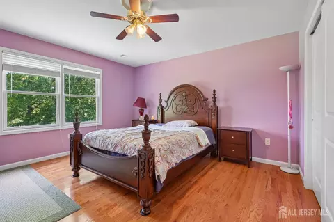 Bedroom - 6 Willow Dr, Edison, NJ 08820 photo 2 of 6
