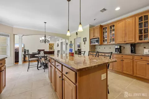 Other - 6 Willow Dr, Edison, NJ 08820 photo 6 of 12