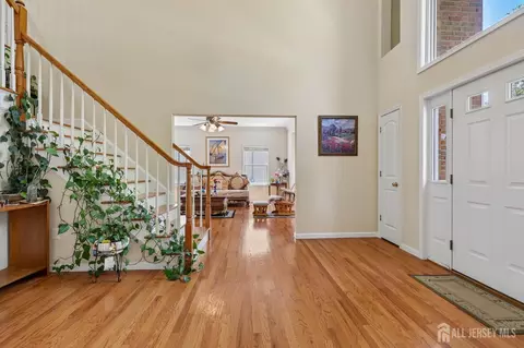 Entry Way - 6 Willow Dr, Edison, NJ 08820 photo 1 of 3