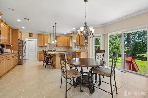 Other - 6 Willow Dr, Edison, NJ 08820 photo 5 of 12