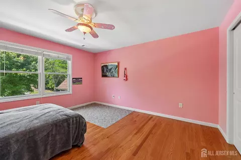 Bedroom - 6 Willow Dr, Edison, NJ 08820 photo 3 of 6