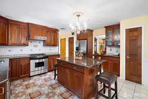 Kitchen - 3 Anthony Ave, Edison, NJ 08820 photo 3 of 3