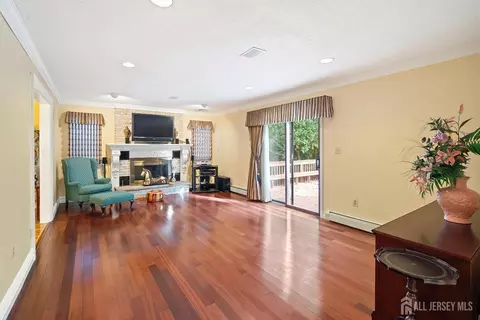 Living - 3 Anthony Ave, Edison, NJ 08820 photo 2 of 4