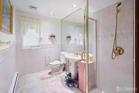 Bath - 3 Anthony Ave, Edison, NJ 08820 photo 1 of 7