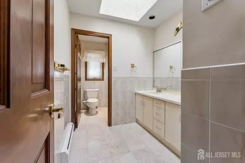 Entry Way - 3 Anthony Ave, Edison, NJ 08820 photo 4 of 5