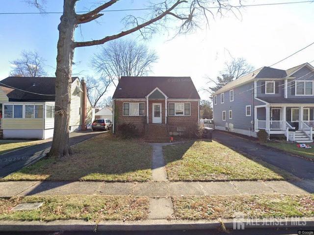 220 W Chestnut Ave W, Metuchen, NJ 08840