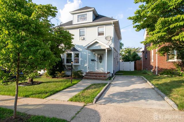 30 James St, South River, NJ 08882