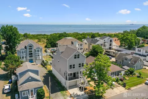 95 Seabreeze Ave, Middletown, NJ 07748
