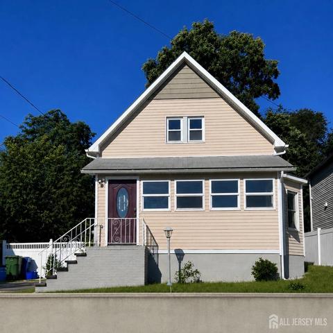 32 Embroidery St, Sayreville, NJ 08872