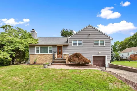 4 Lynbrook Pl, East Brunswick, NJ 08816