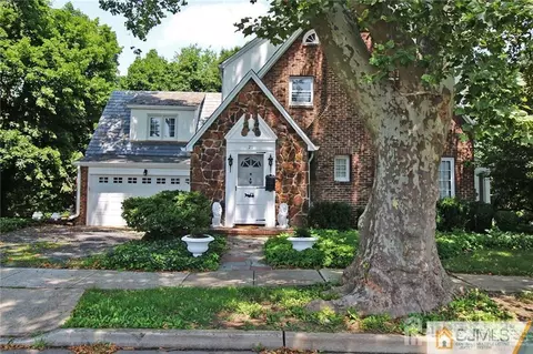 21 Elm Pl, Milltown, NJ 08850