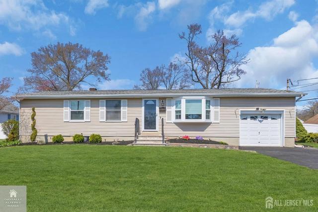 71 Pine St, Spotswood, NJ 08884