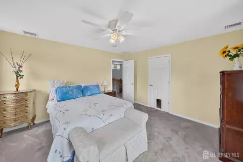 Bedroom - 41 Weldon Rd, Edison, NJ 08817 photo 8 of 10