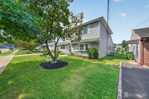 Exterior - 41 Weldon Rd, Edison, NJ 08817 photo 3 of 5