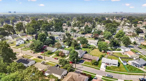 View/Area - 41 Weldon Rd, Edison, NJ 08817 photo 3 of 6