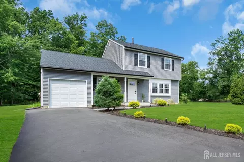 14 Dumont Round, Hillsborough, NJ 08844