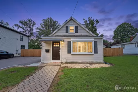 18 Tappen St, Avenel, NJ 07001