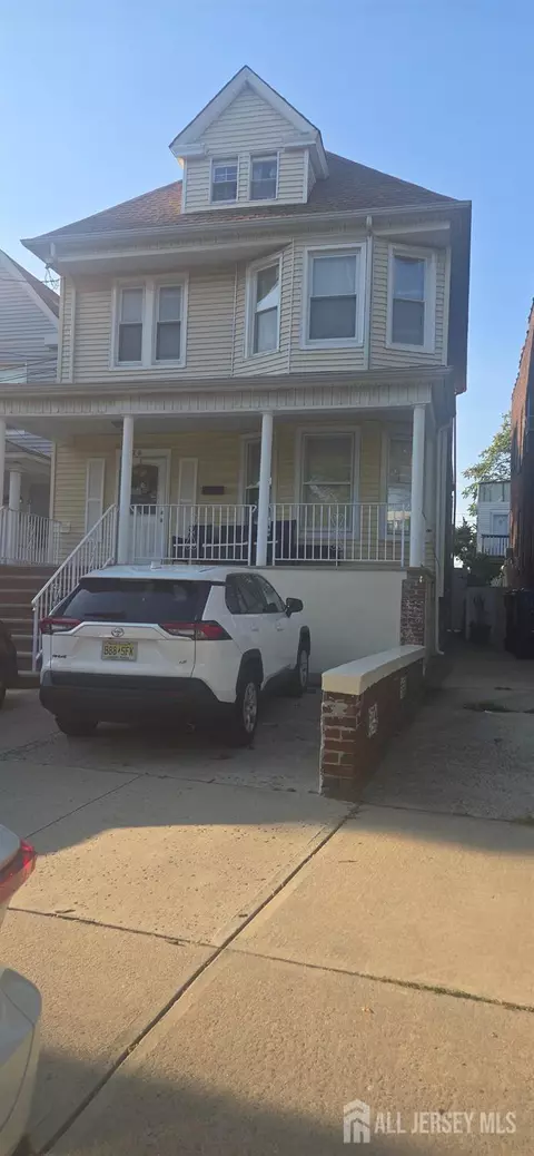 128 Lewis St, Perth Amboy, NJ 08861