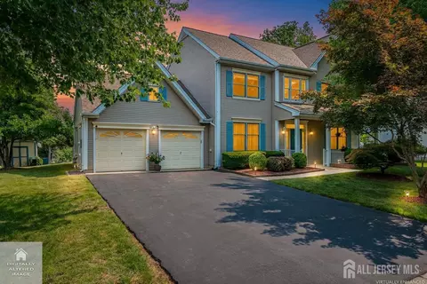 11 Lafayette Dr, South Brunswick, NJ 08824