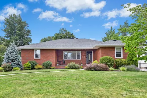 125 W Minna Ave, Avenel, NJ 07001
