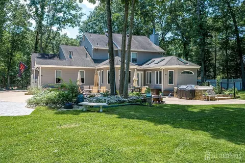 Exterior - 10 Bittersweet Dr, Jackson, NJ 08527 photo 7 of 10